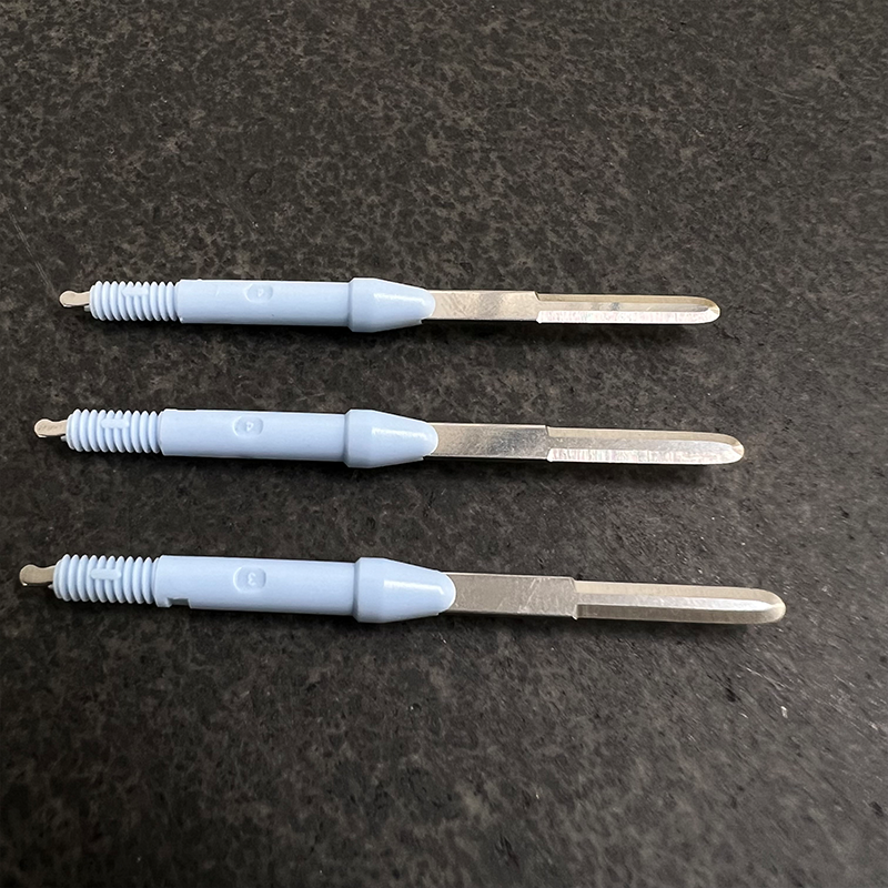 Overmolded Blades quality tool and die
